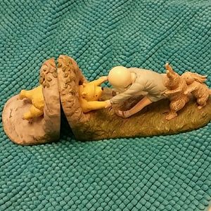 Walt Disney Winnie the Pooh and friends BOOKENDS.